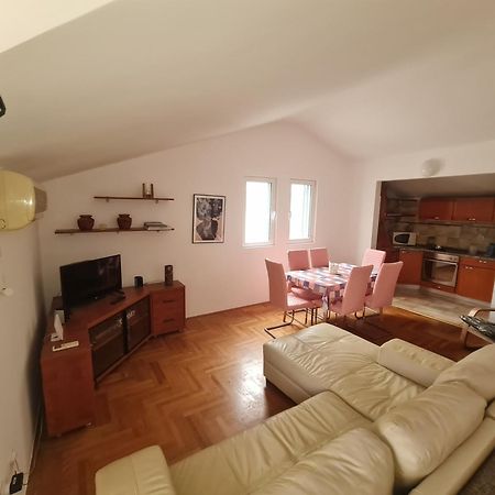 Nerina Apartment Petrovac Luaran gambar