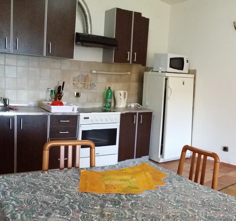 Nerina Apartment Petrovac Bilik gambar