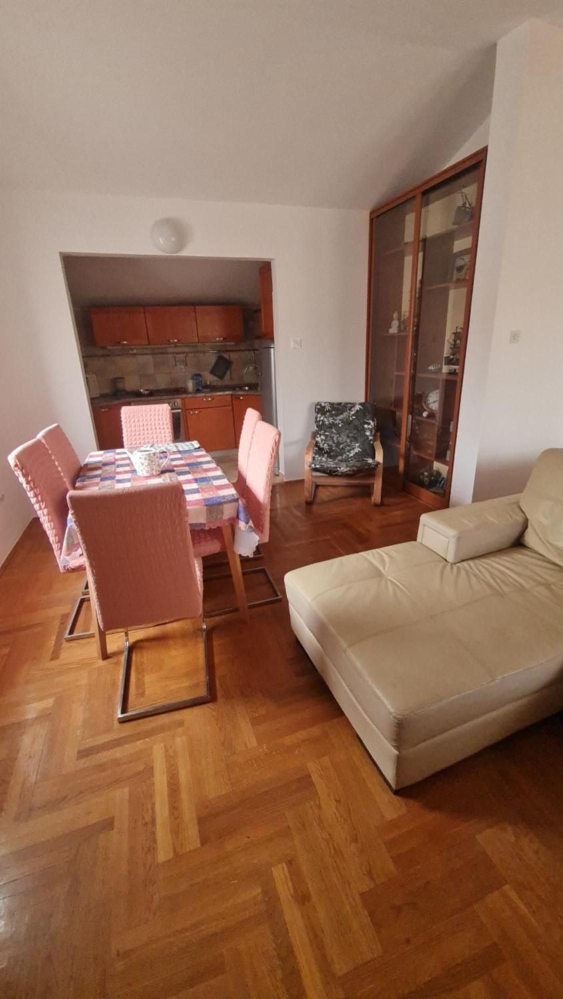 Nerina Apartment Petrovac Luaran gambar
