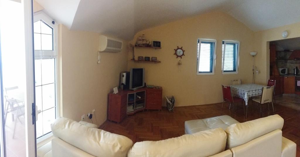 Nerina Apartment Petrovac Luaran gambar