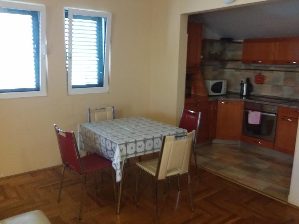 Nerina Apartment Petrovac Luaran gambar
